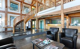 Lakeview Inns & Suites - Okotoks